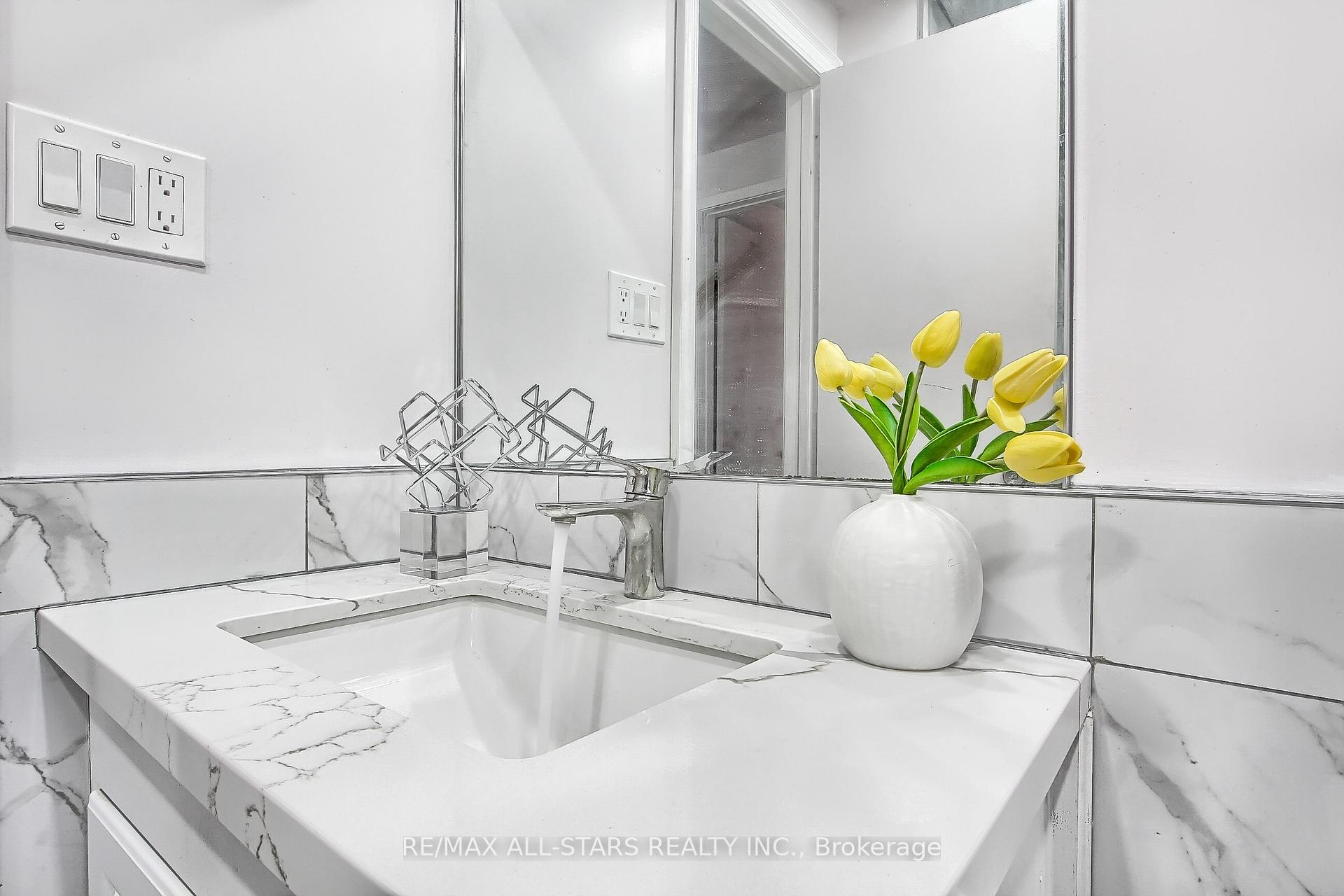Photo 34 of 48 Archdekin Drive, Brampton, Madoc — HOMEH