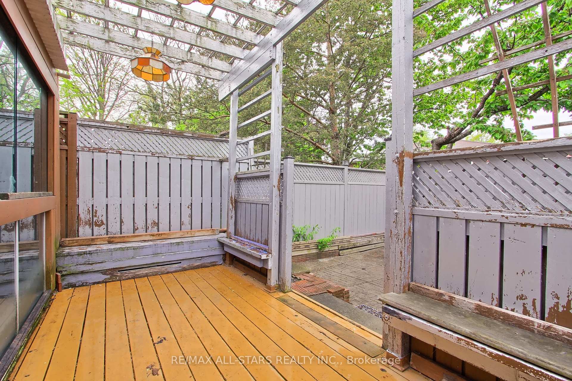Photo 29 of 48 Archdekin Drive, Brampton, Madoc — HOMEH