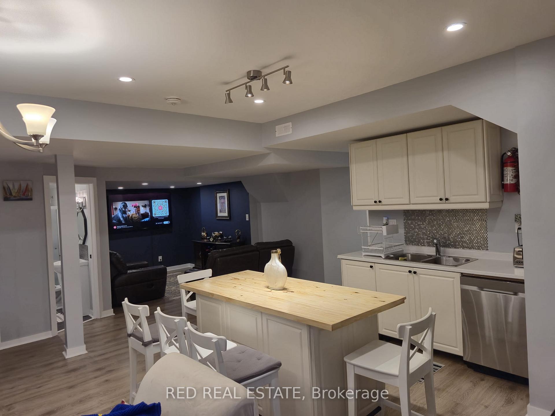 Photo 3 of Unit LL, 127 Muirfield Drive, Barrie, Ardagh — HOMEH