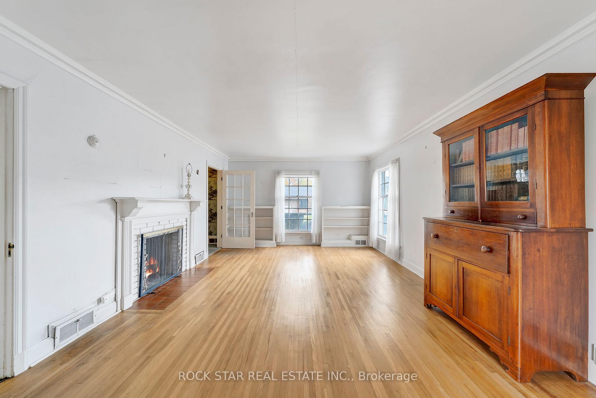 Photo 2 of 80 South Drive, St. Catharines, Old Glenridge — HOMEH