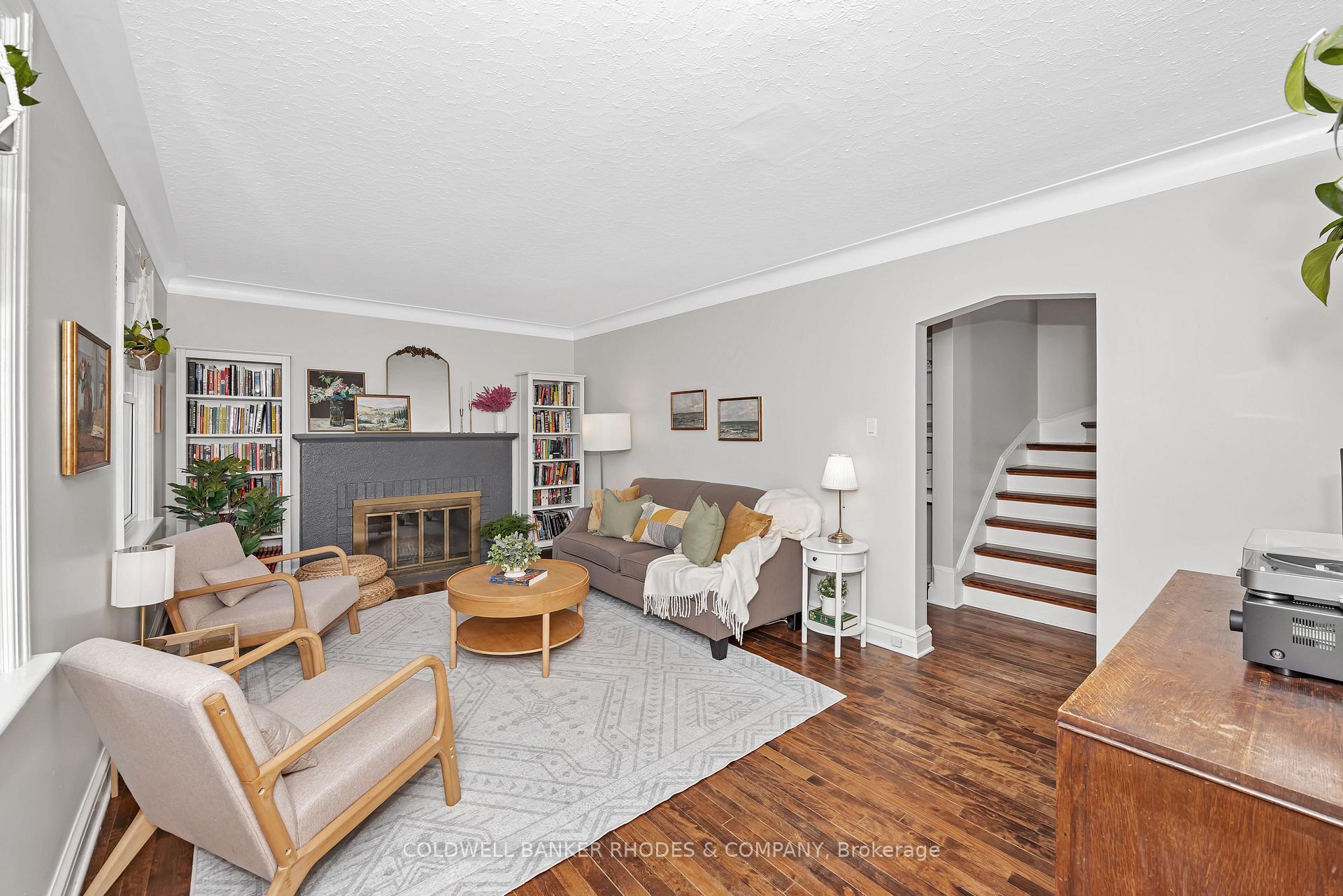 Photo 5 of 704 Roosevelt Avenue, Ottawa, Laurentianview — HOMEH