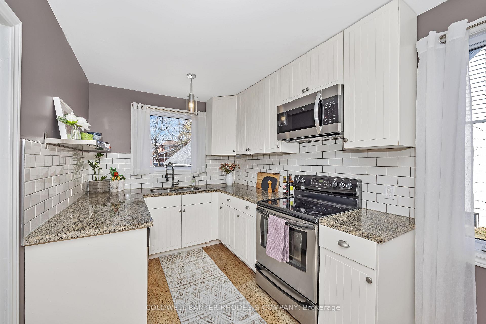 Photo 9 of 704 Roosevelt Avenue, Ottawa, Laurentianview — HOMEH