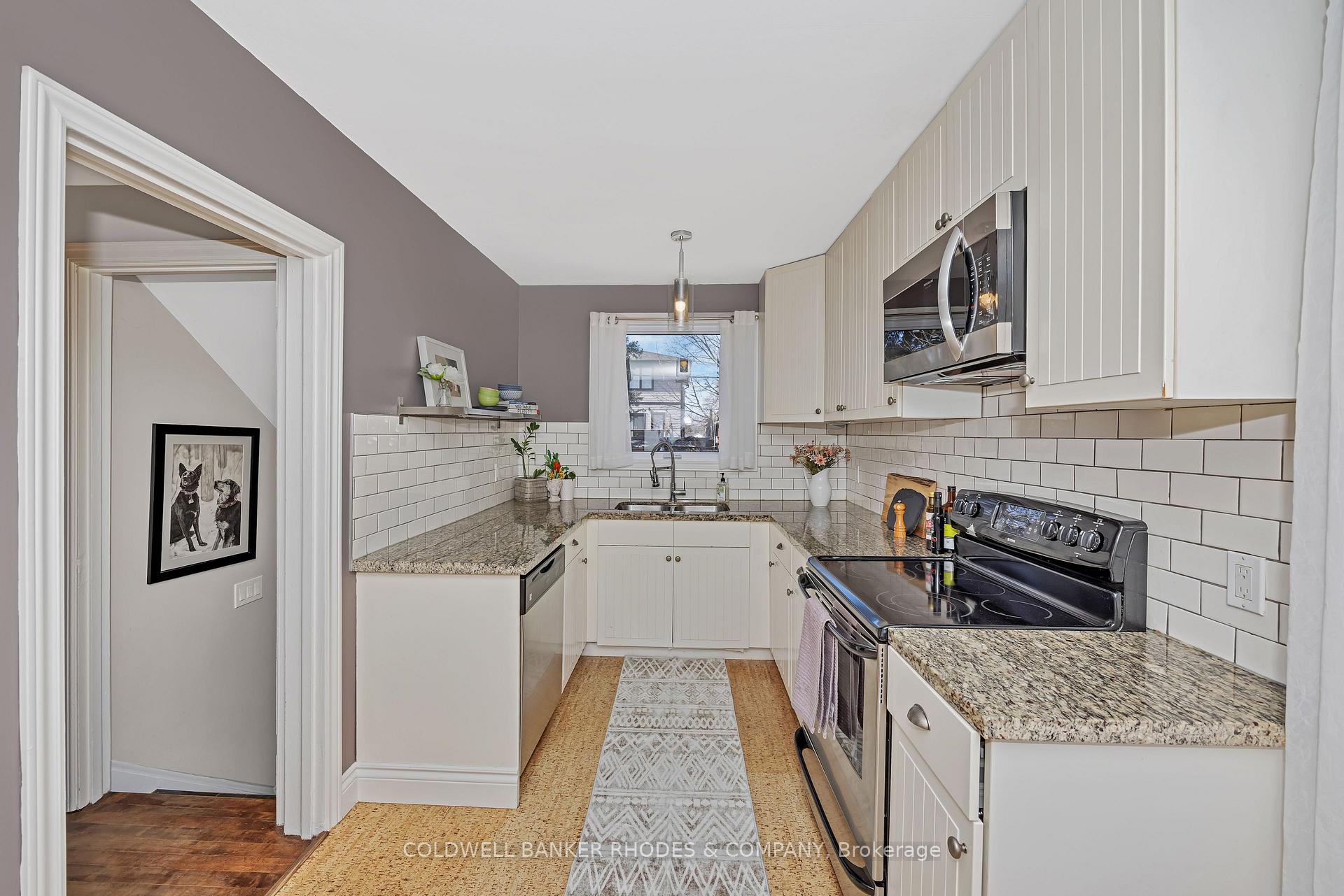 Photo 13 of 704 Roosevelt Avenue, Ottawa, Laurentianview — HOMEH
