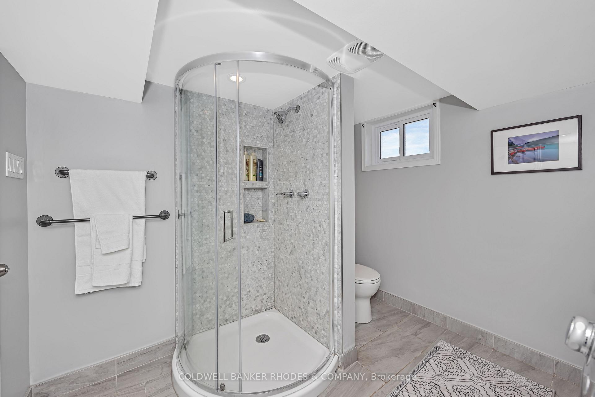 Photo 34 of 704 Roosevelt Avenue, Ottawa, Laurentianview — HOMEH