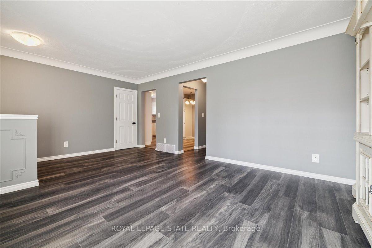 Photo 18 of 15 Purdy Crescent, Hamilton, Greeningdon — HOMEH