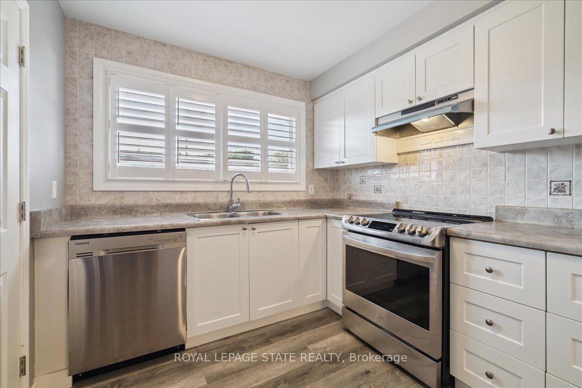 Photo 22 of 15 Purdy Crescent, Hamilton, Greeningdon — HOMEH