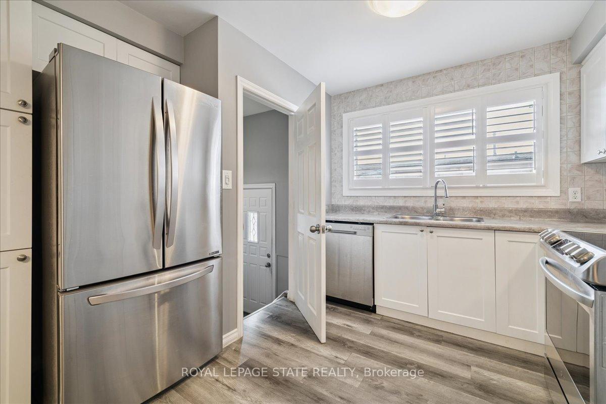 Photo 23 of 15 Purdy Crescent, Hamilton, Greeningdon — HOMEH