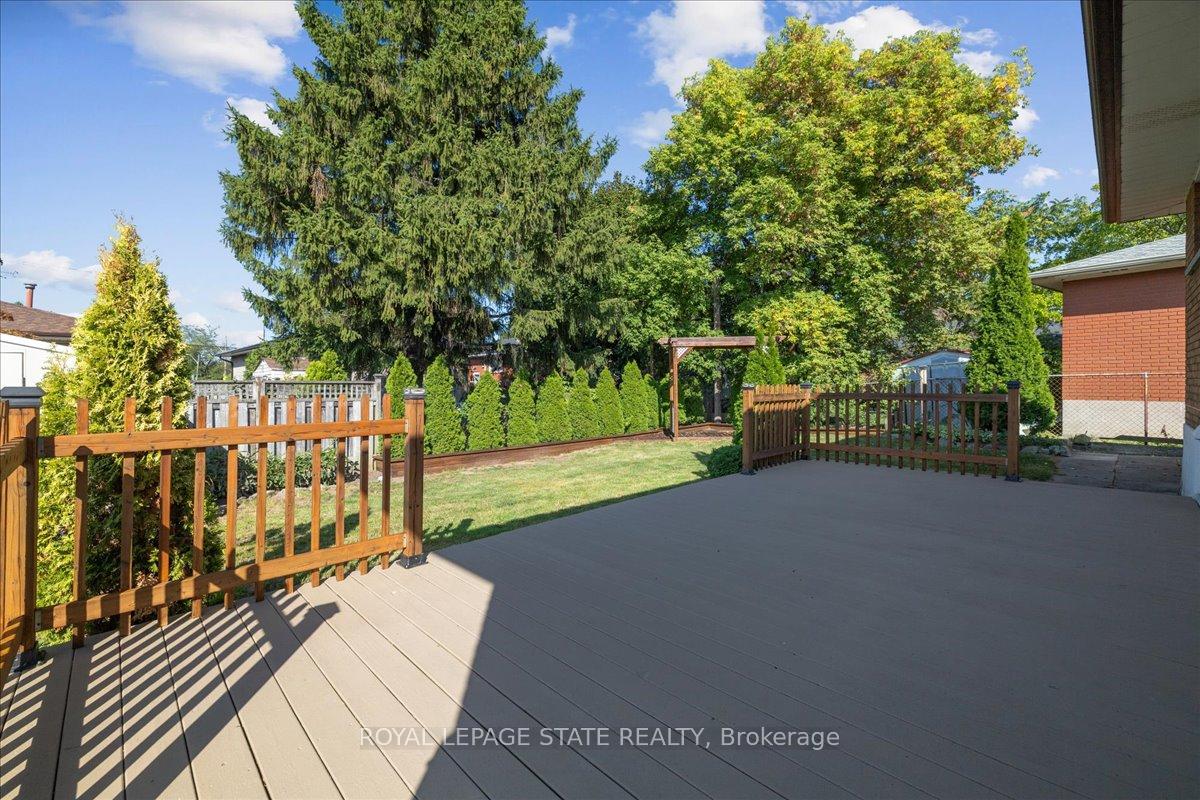 Photo 47 of 15 Purdy Crescent, Hamilton, Greeningdon — HOMEH