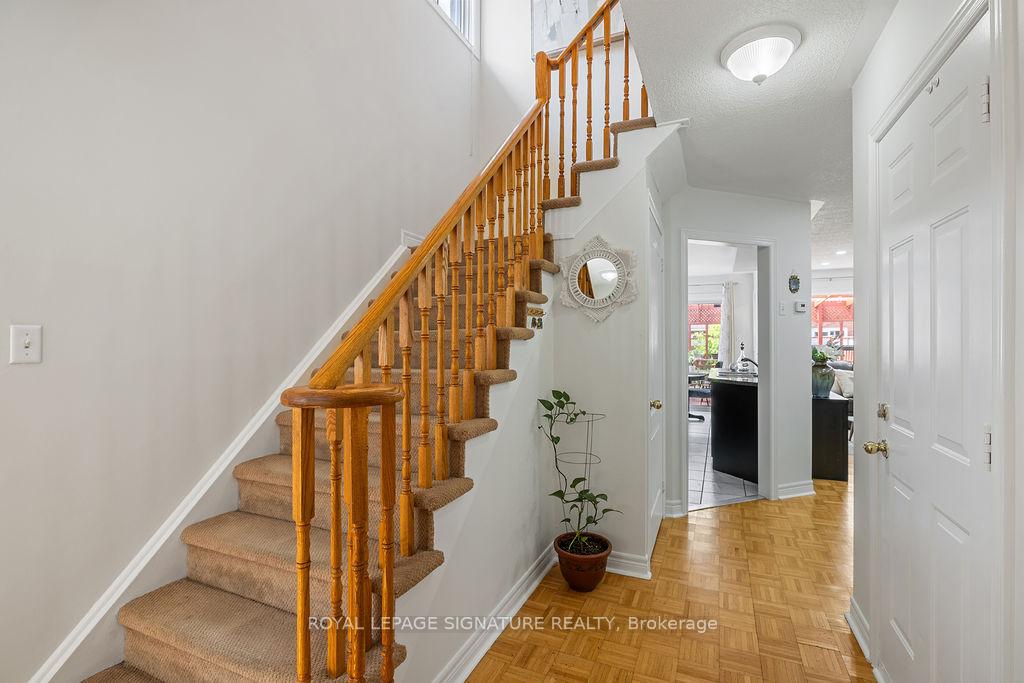 Photo 16 of 20 Tessler Crescent, Brampton, Brampton West — HOMEH