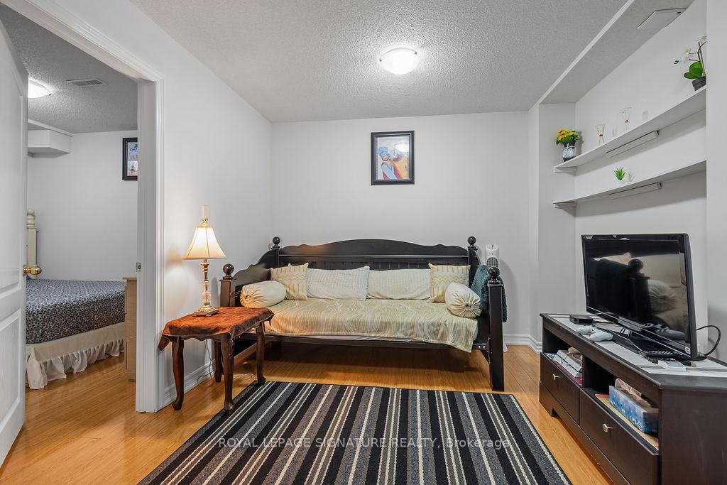 Photo 32 of 20 Tessler Crescent, Brampton, Brampton West — HOMEH