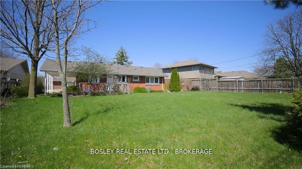 Photo 29 of 16 Strathmore Road, St. Catharines, Glendale/Glenridge — HOMEH