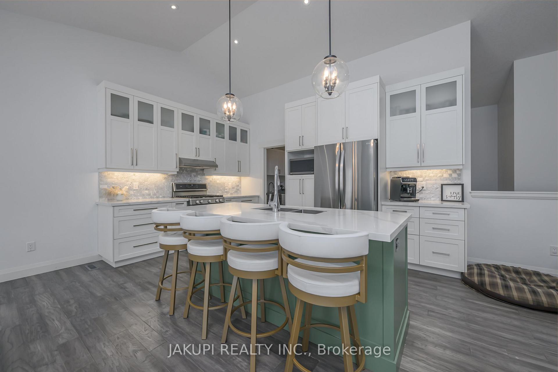 Photo 4 of 49313 Ashland Avenue, Malahide, Lyons — HOMEH