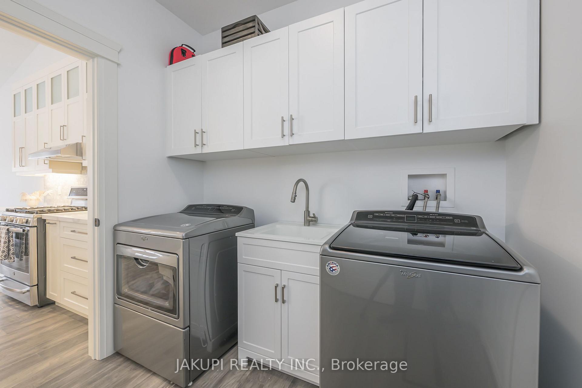 Photo 6 of 49313 Ashland Avenue, Malahide, Lyons — HOMEH