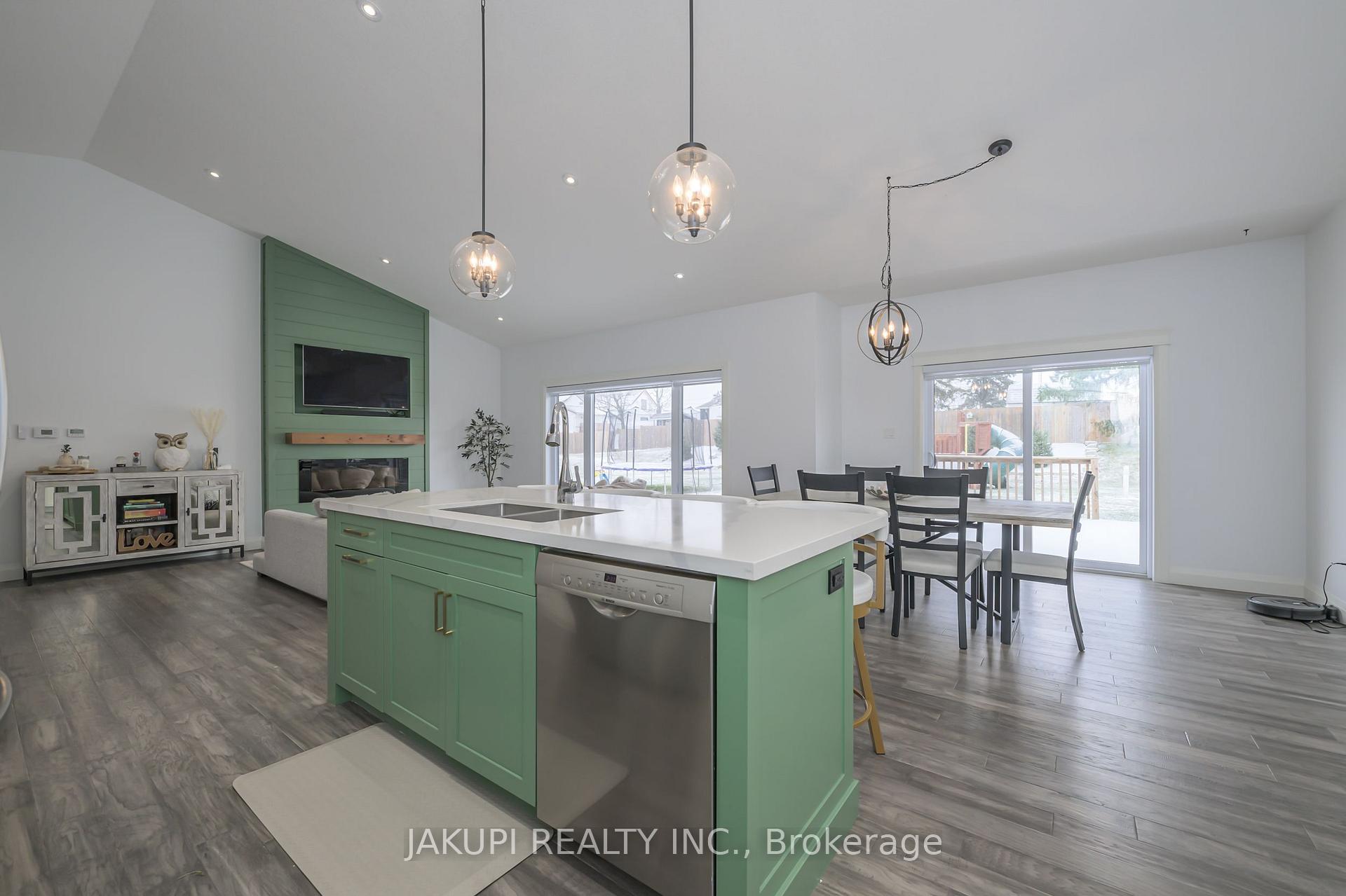 Photo 15 of 49313 Ashland Avenue, Malahide, Lyons — HOMEH