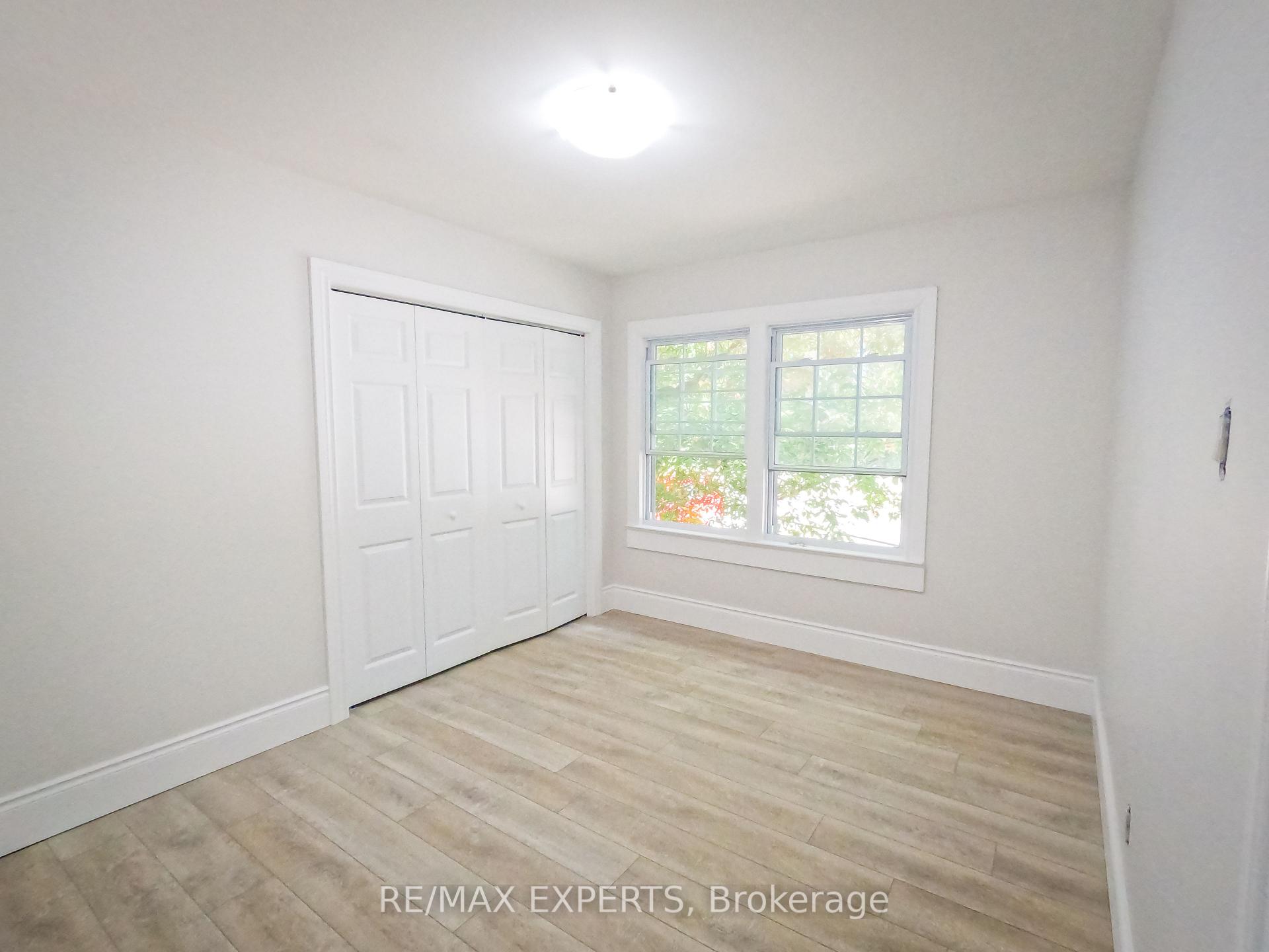 Photo 4 of 279 Blake Street, Barrie, North Shore — HOMEH