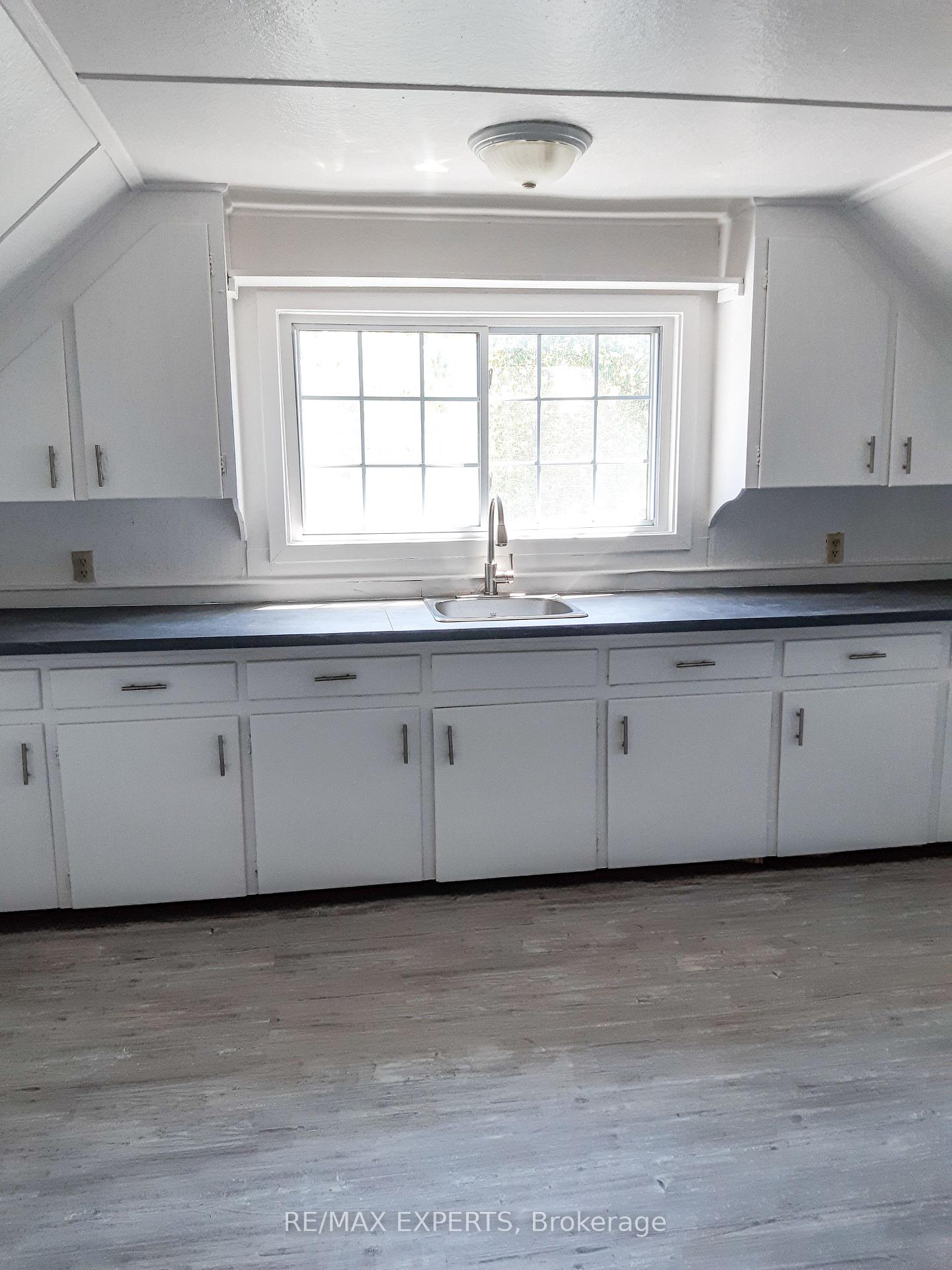 Photo 7 of 279 Blake Street, Barrie, North Shore — HOMEH