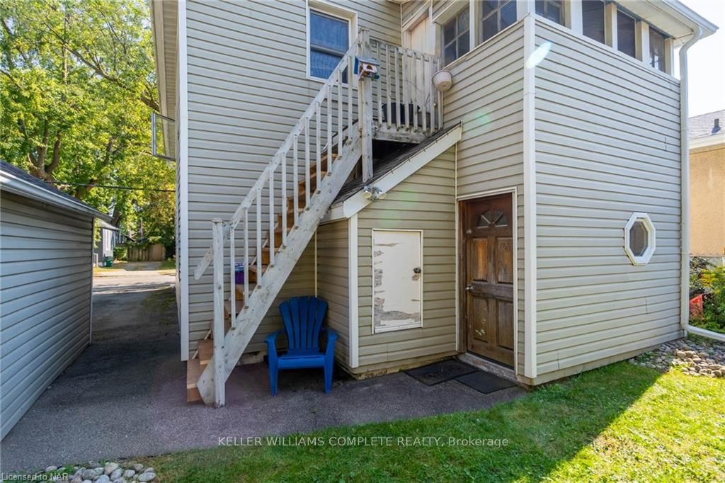 Photo 7 of 13 Woodland Avenue, St. Catharines, Downtown — HOMEH
