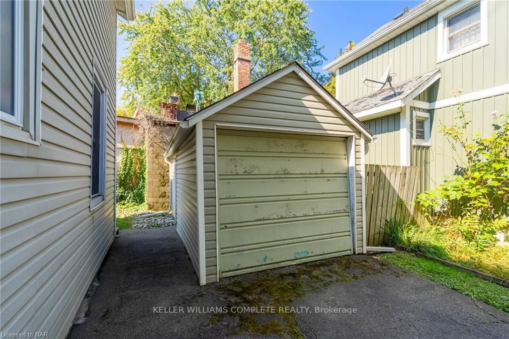Photo 9 of 13 Woodland Avenue, St. Catharines, Downtown — HOMEH
