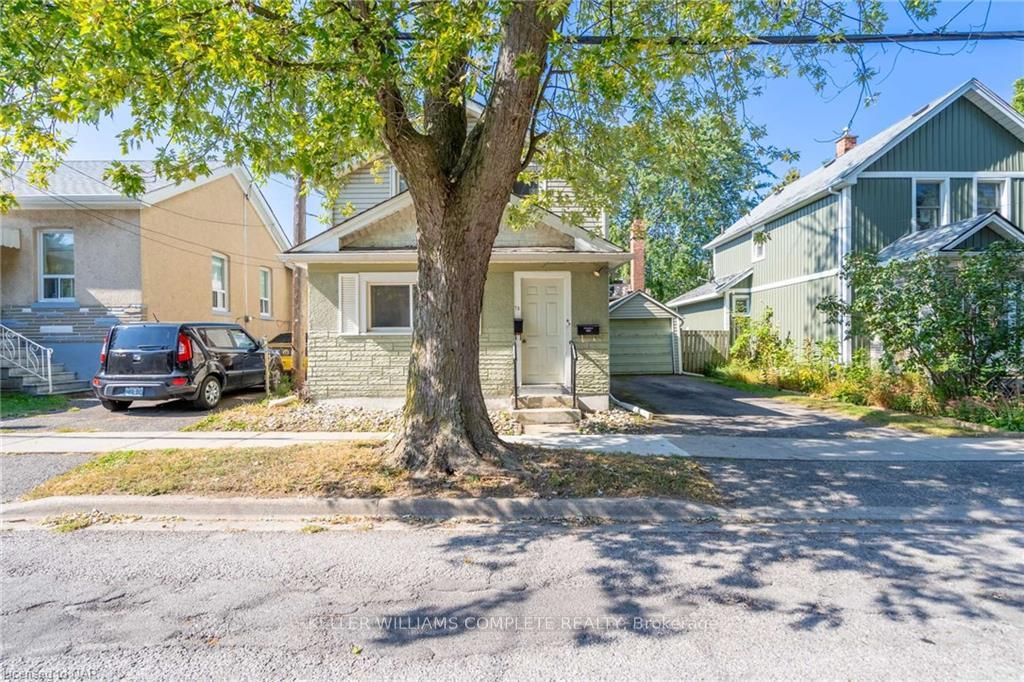 Photo 2 of 13 Woodland Avenue, St. Catharines, Downtown — HOMEH