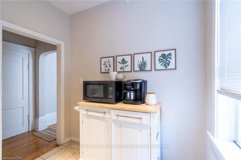 Photo 15 of 13 Woodland Avenue, St. Catharines, Downtown — HOMEH