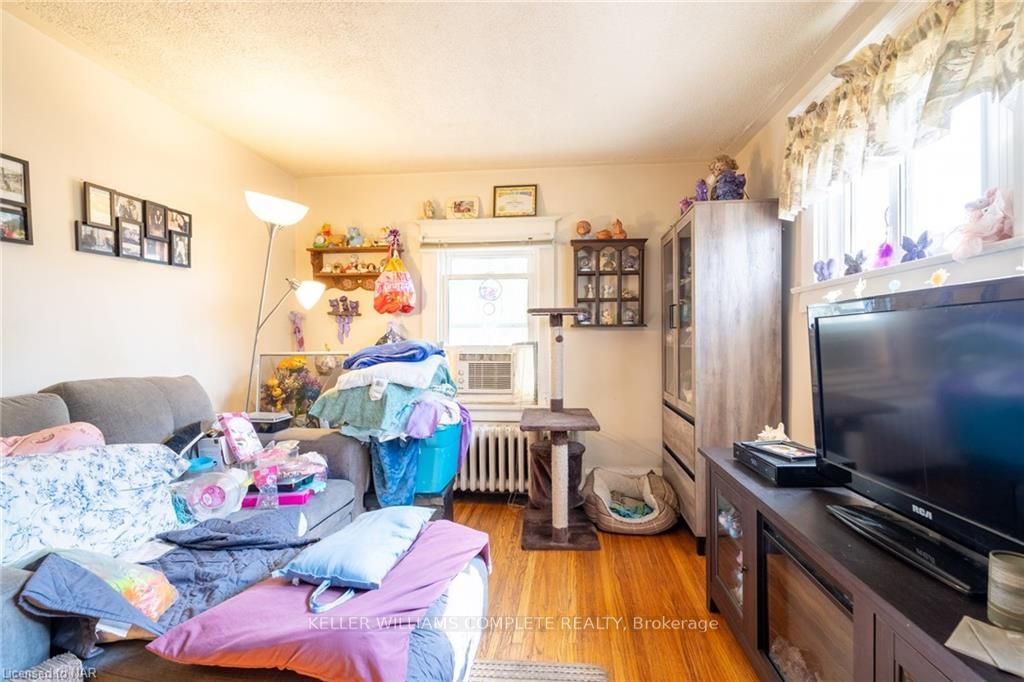 Photo 39 of 13 Woodland Avenue, St. Catharines, Downtown — HOMEH