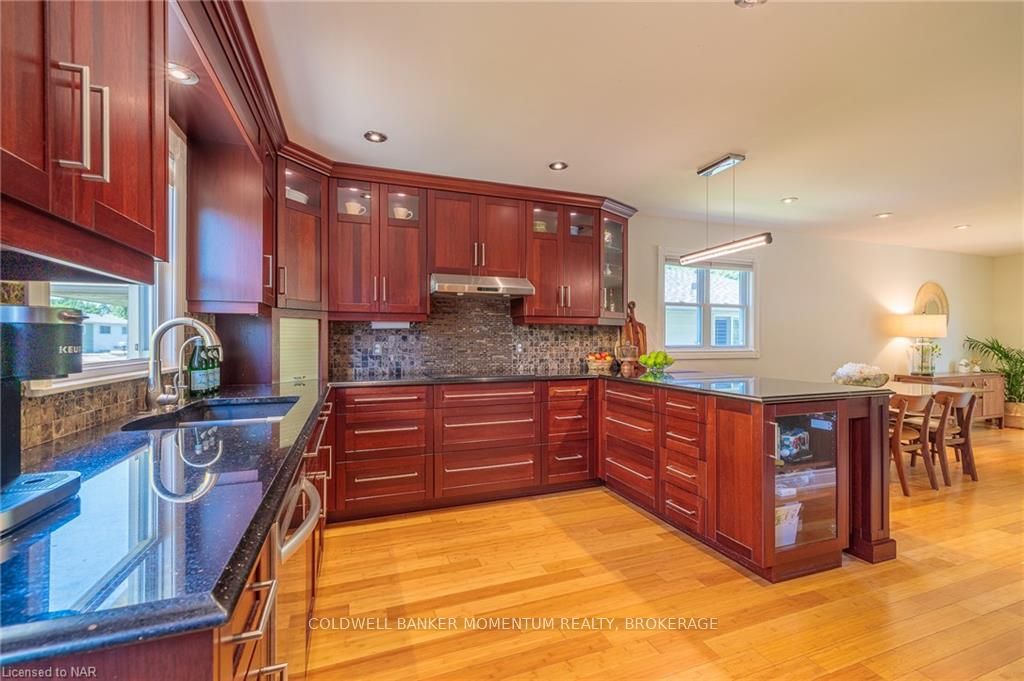 Photo 14 of 3 Westgate Park Drive, St. Catharines, Lakeshore — HOMEH