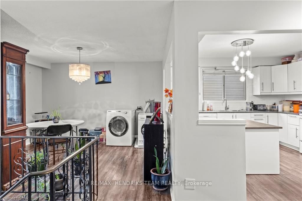 Photo 6 of 475 Bunting Road, St. Catharines, Bunting/Linwell — HOMEH