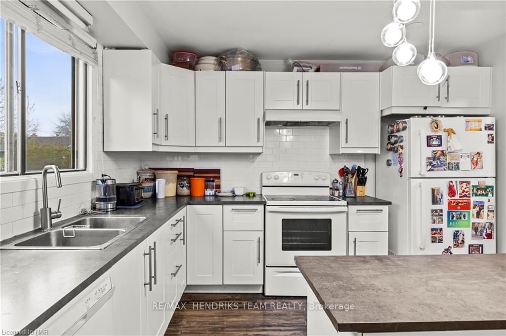Photo 12 of 475 Bunting Road, St. Catharines, Bunting/Linwell — HOMEH
