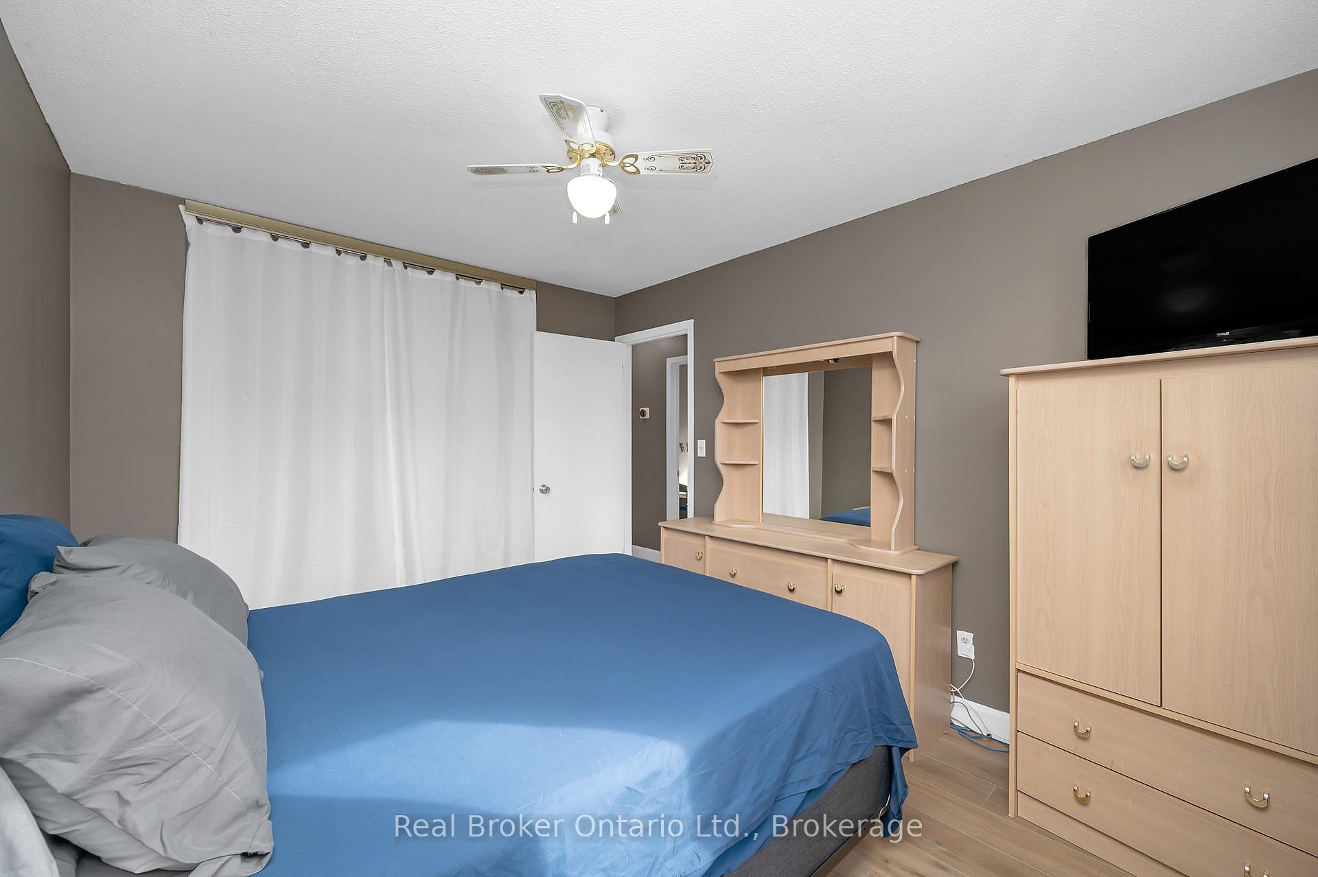 Photo 18 of 52 Green Maple Drive, St. Catharines, Secord Woods — HOMEH