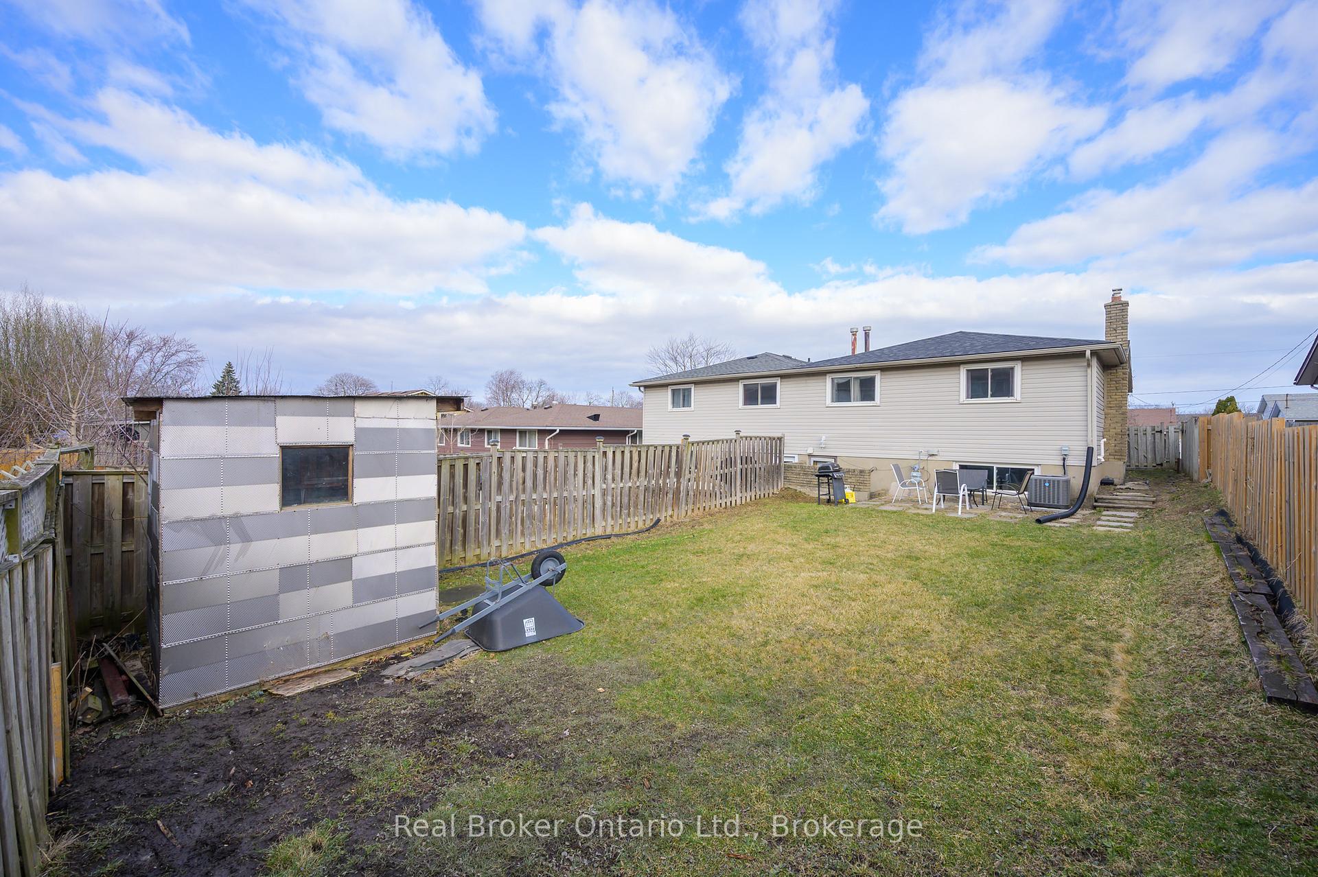 Photo 30 of 52 Green Maple Drive, St. Catharines, Secord Woods — HOMEH