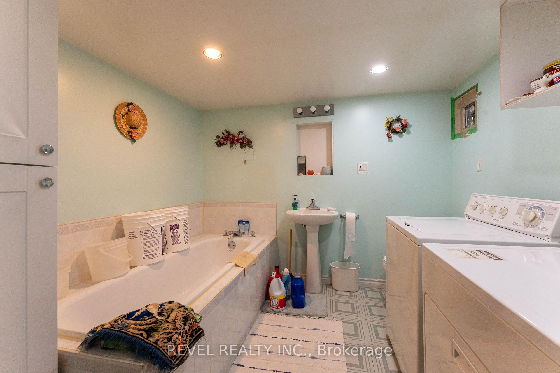 Photo 25 of 168 Macnab Street N, Hamilton, Central — HOMEH