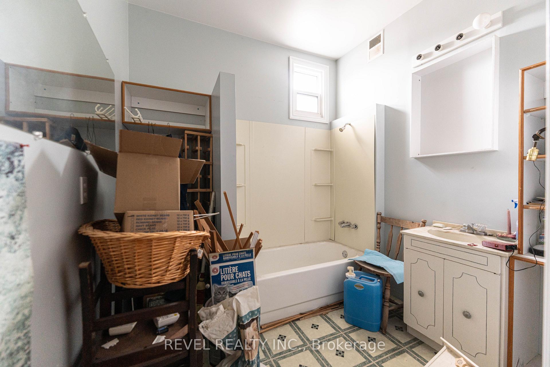 Photo 28 of 168 Macnab Street N, Hamilton, Central — HOMEH