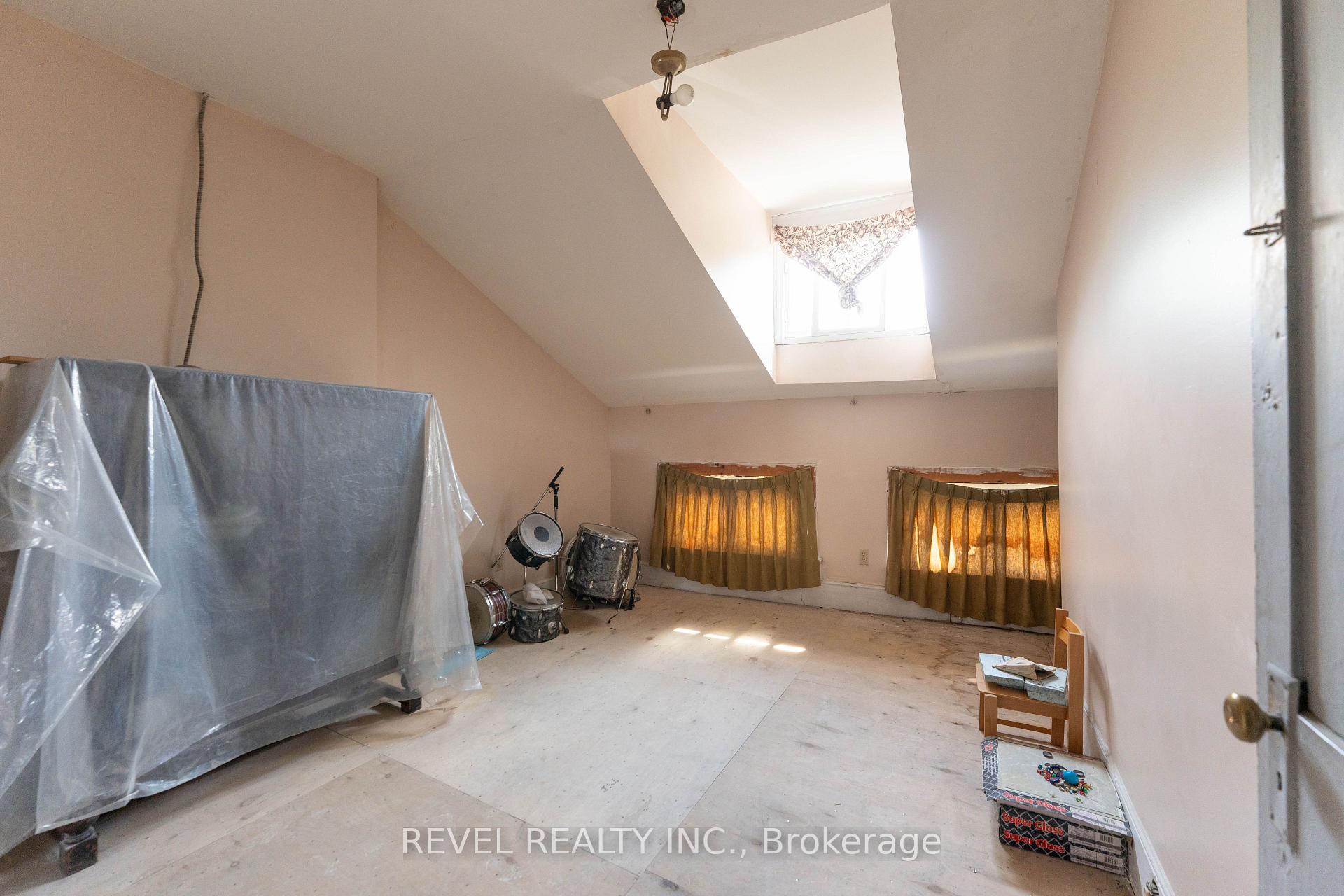 Photo 37 of 168 Macnab Street N, Hamilton, Central — HOMEH