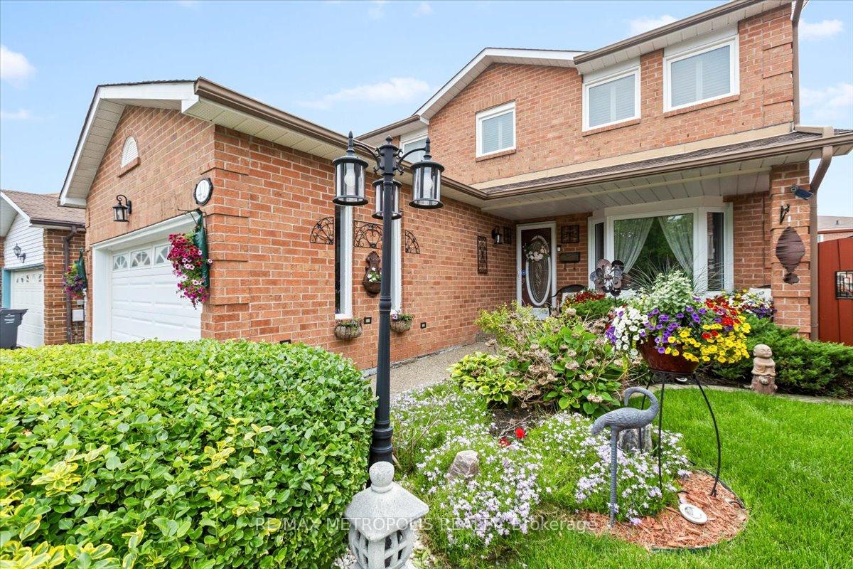 Photo 9 of 42 Silverstream Road, Brampton, Heart Lake West — HOMEH