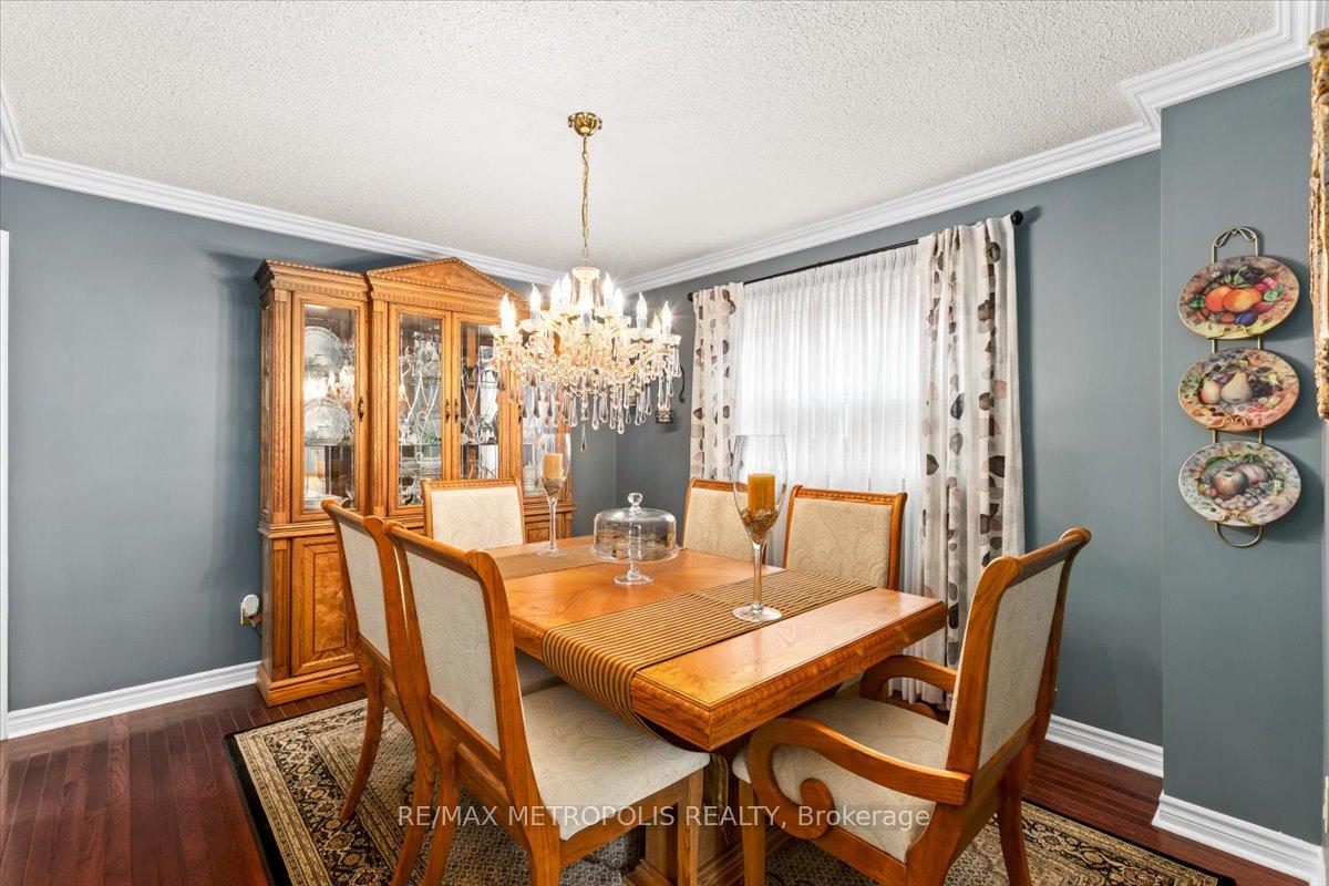 Photo 10 of 42 Silverstream Road, Brampton, Heart Lake West — HOMEH