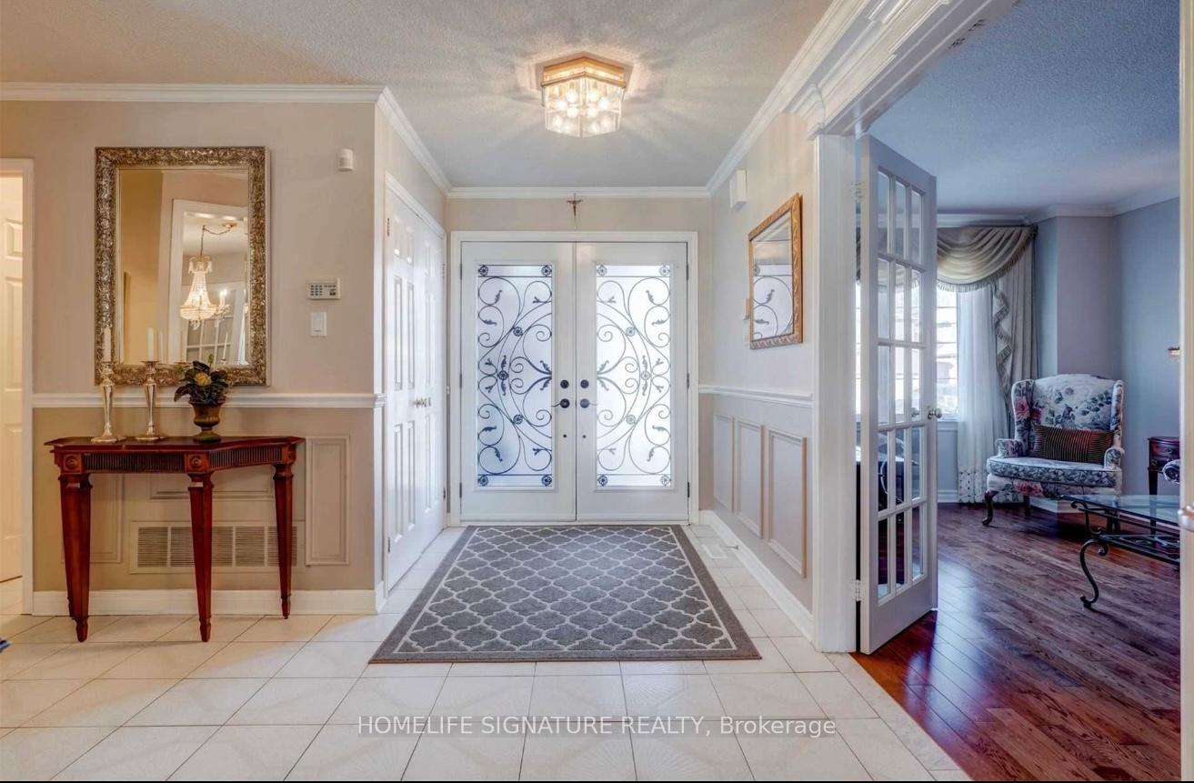 Photo 5 of 75 Atkins Circle, Brampton, Northwood Park — HOMEH
