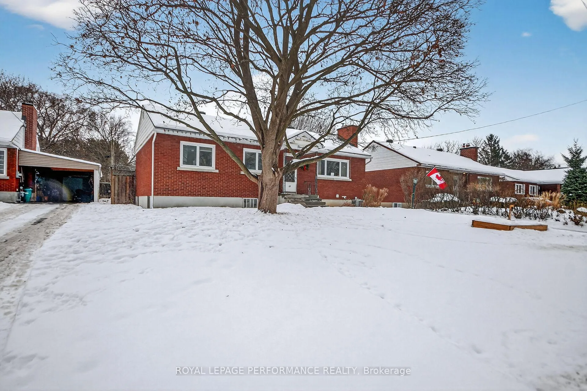 Photo 5 of 19 Mowat Street, Ottawa, Carson Grove — HOMEH