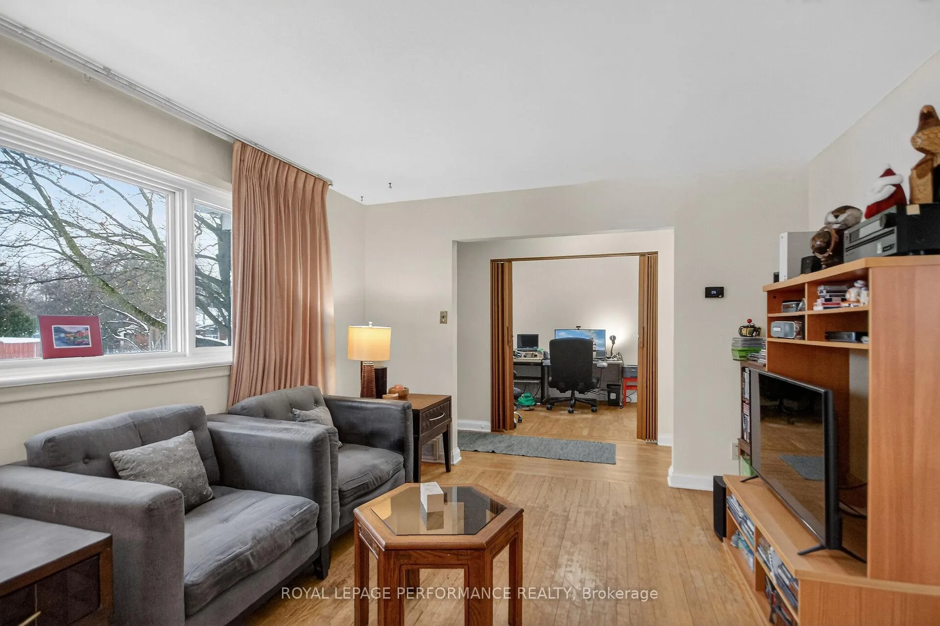 Photo 11 of 19 Mowat Street, Ottawa, Carson Grove — HOMEH