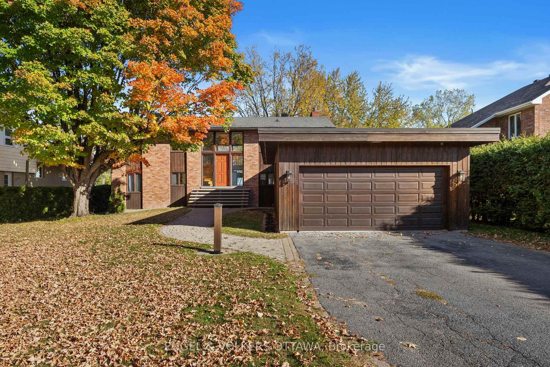 Photo 1 of 263 Grandview Road, Ottawa, Crystal Bay/Rocky Point — HOMEH