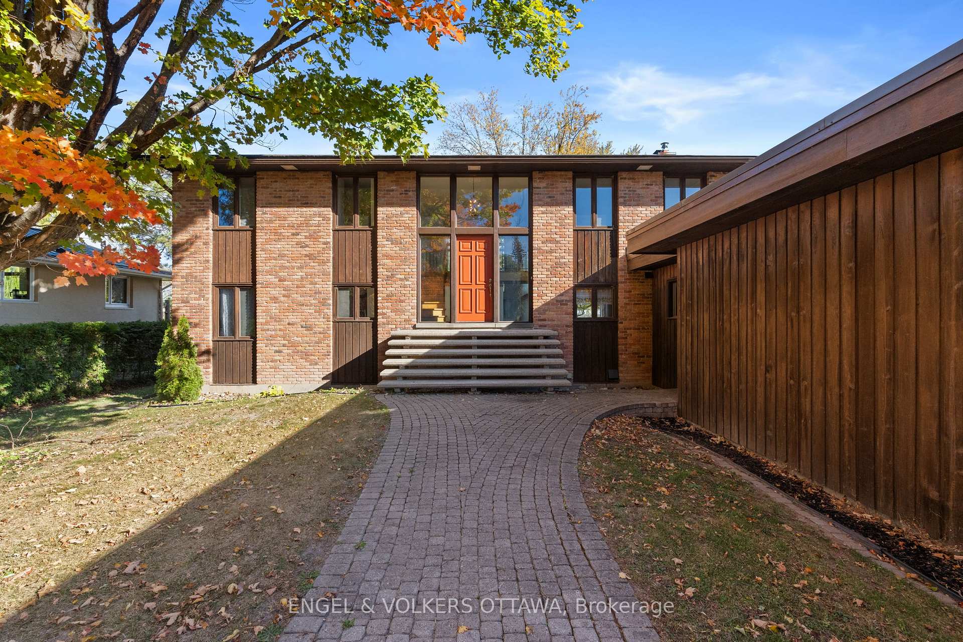 Photo 3 of 263 Grandview Road, Ottawa, Crystal Bay/Rocky Point — HOMEH