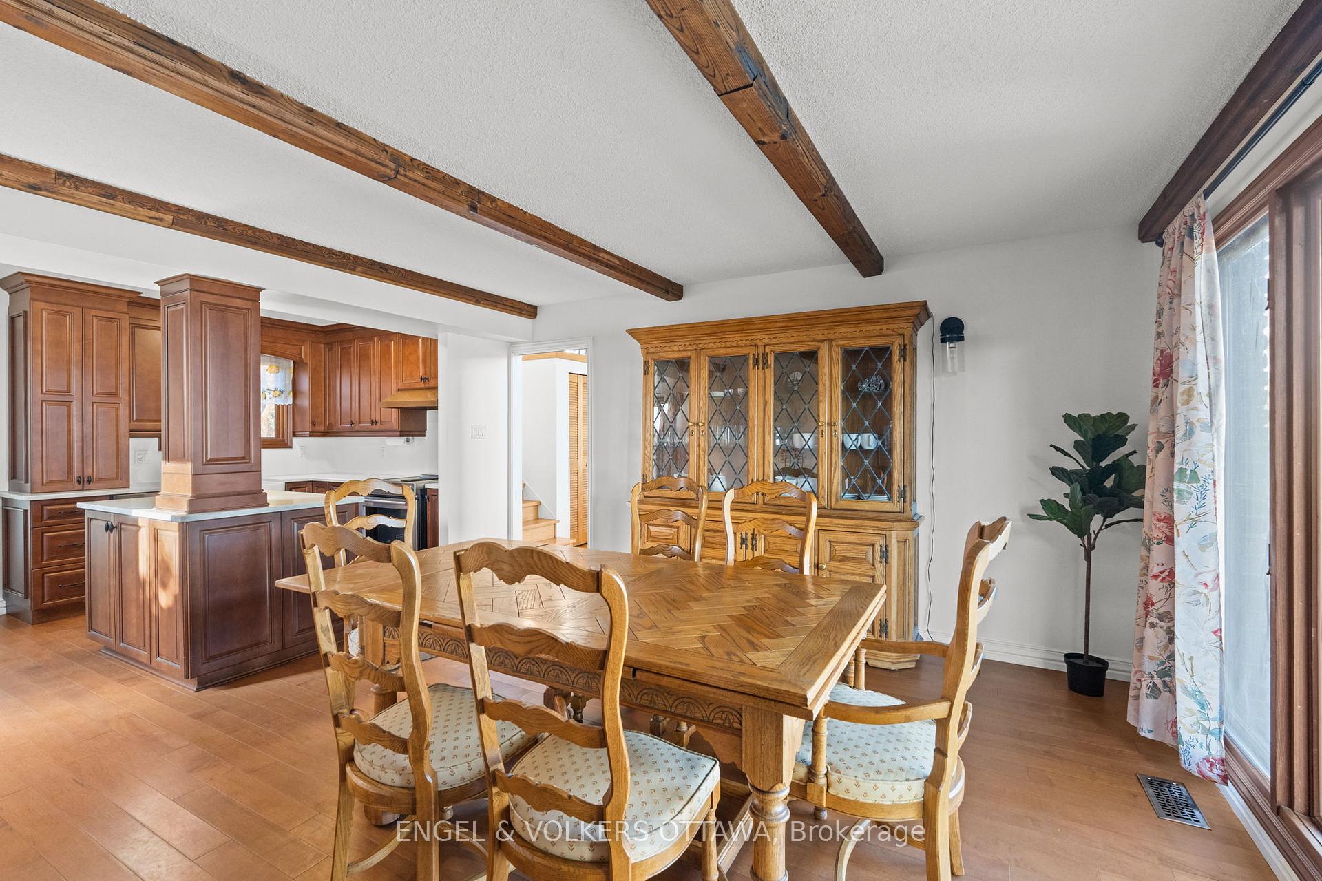 Photo 8 of 263 Grandview Road, Ottawa, Crystal Bay/Rocky Point — HOMEH