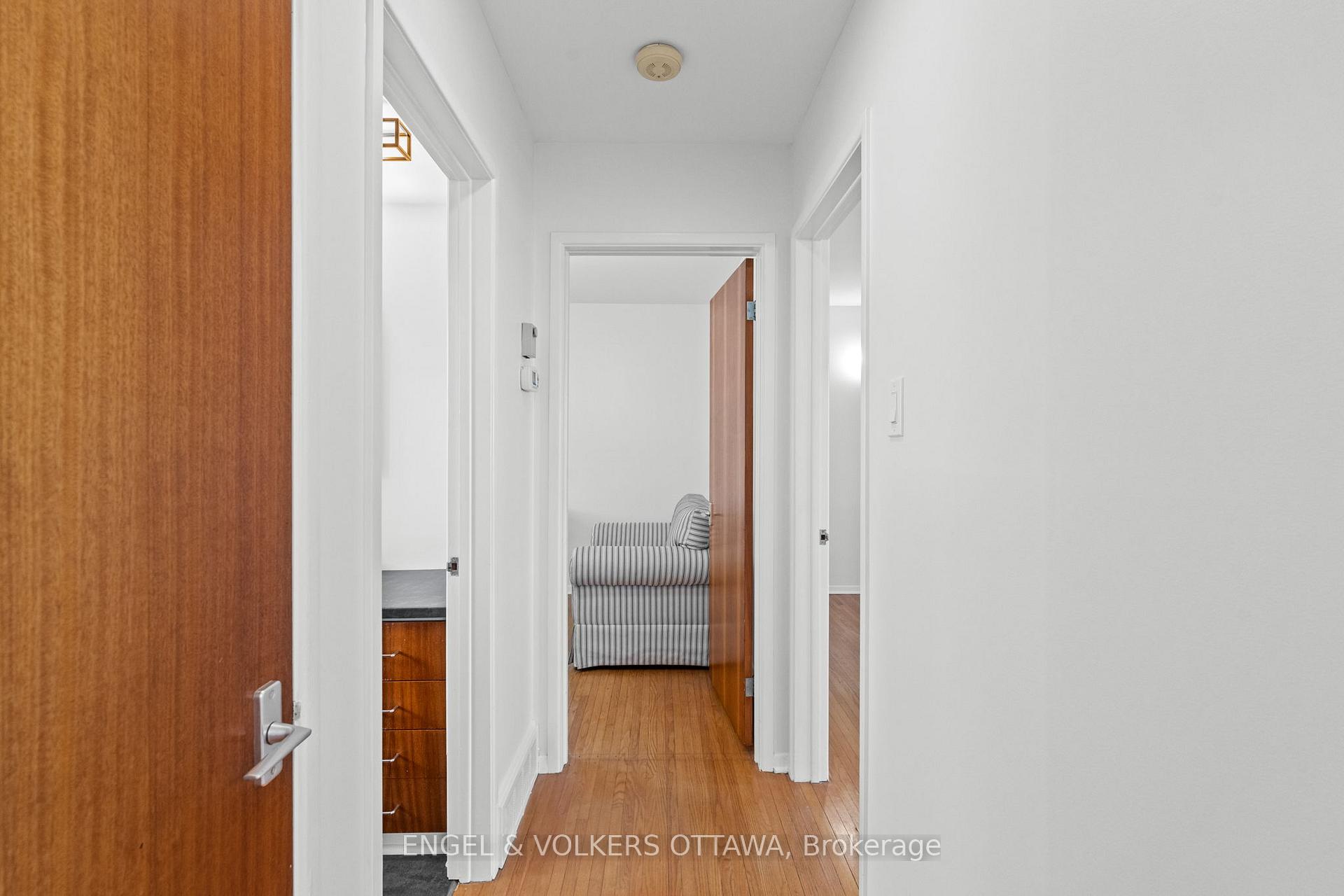 Photo 17 of 263 Grandview Road, Ottawa, Crystal Bay/Rocky Point — HOMEH