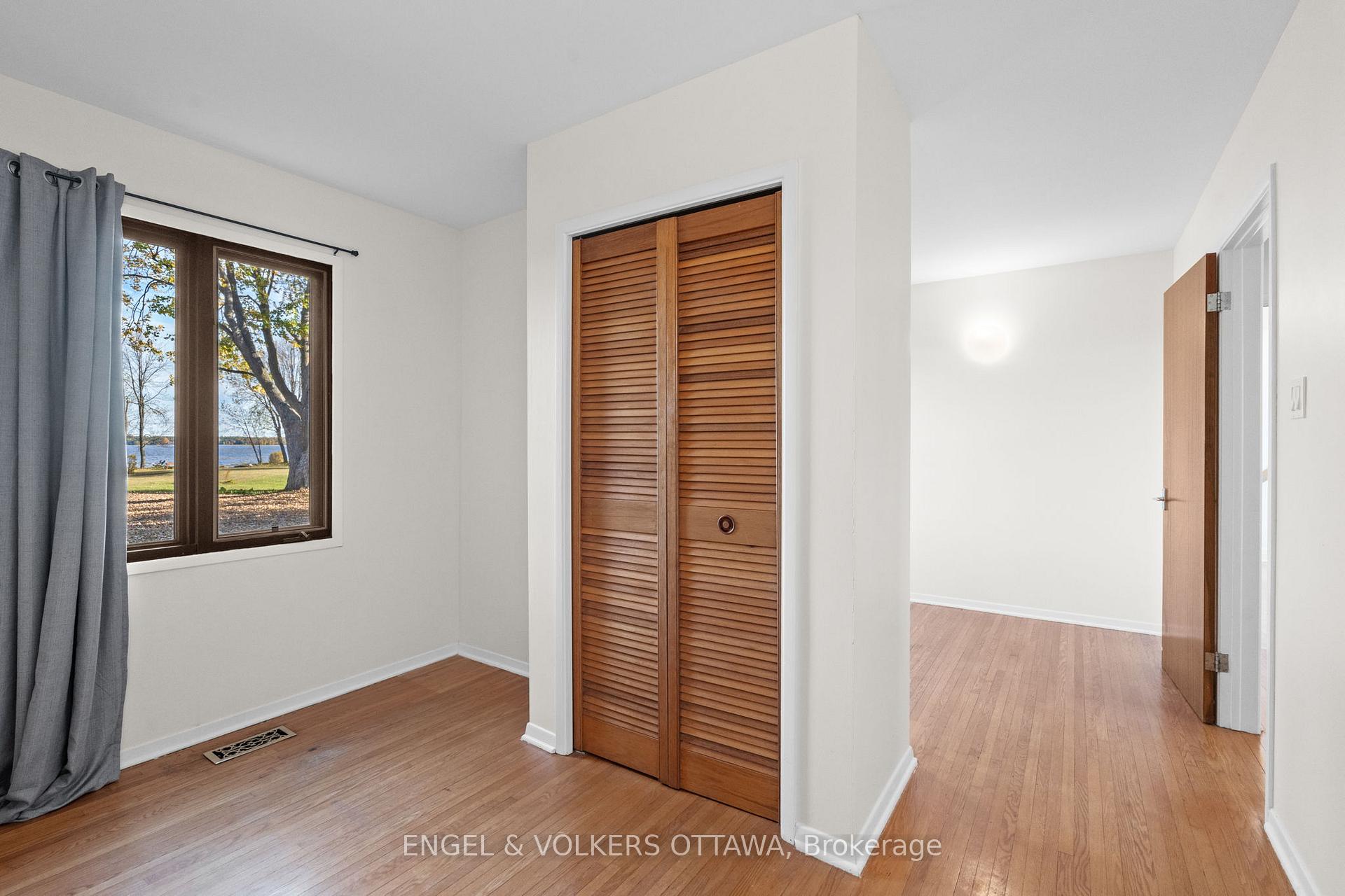 Photo 15 of 263 Grandview Road, Ottawa, Crystal Bay/Rocky Point — HOMEH