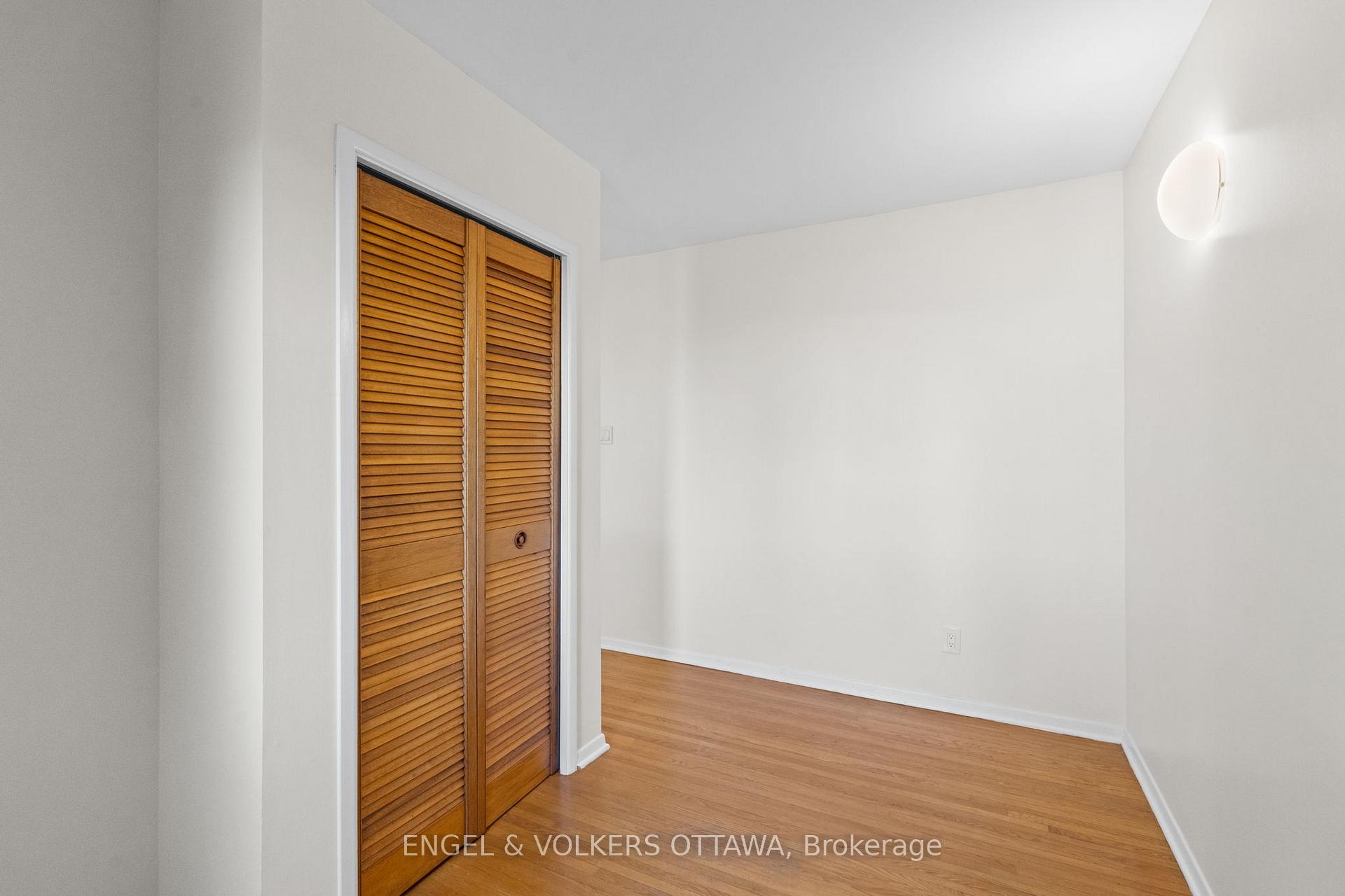 Photo 16 of 263 Grandview Road, Ottawa, Crystal Bay/Rocky Point — HOMEH