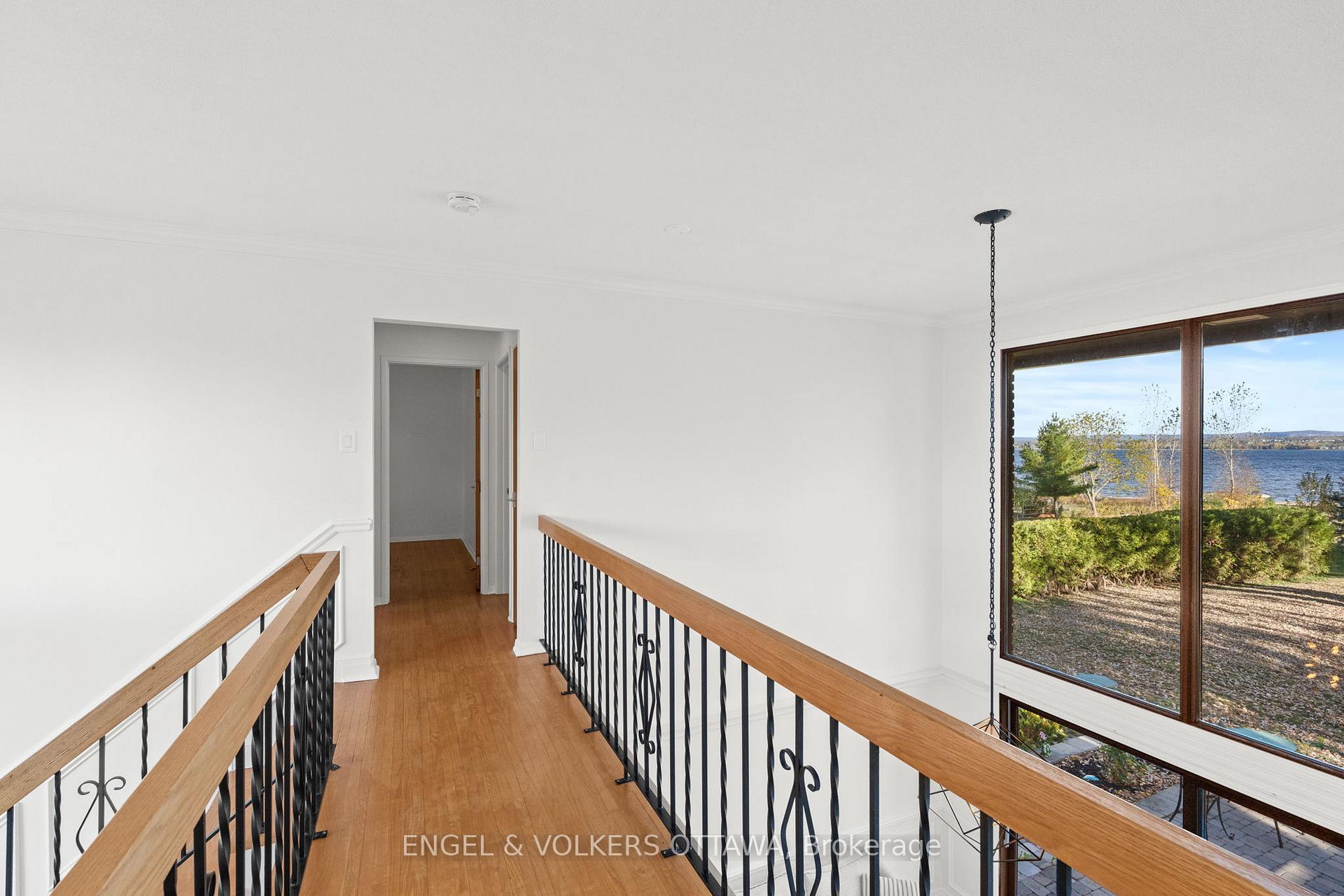 Photo 30 of 263 Grandview Road, Ottawa, Crystal Bay/Rocky Point — HOMEH