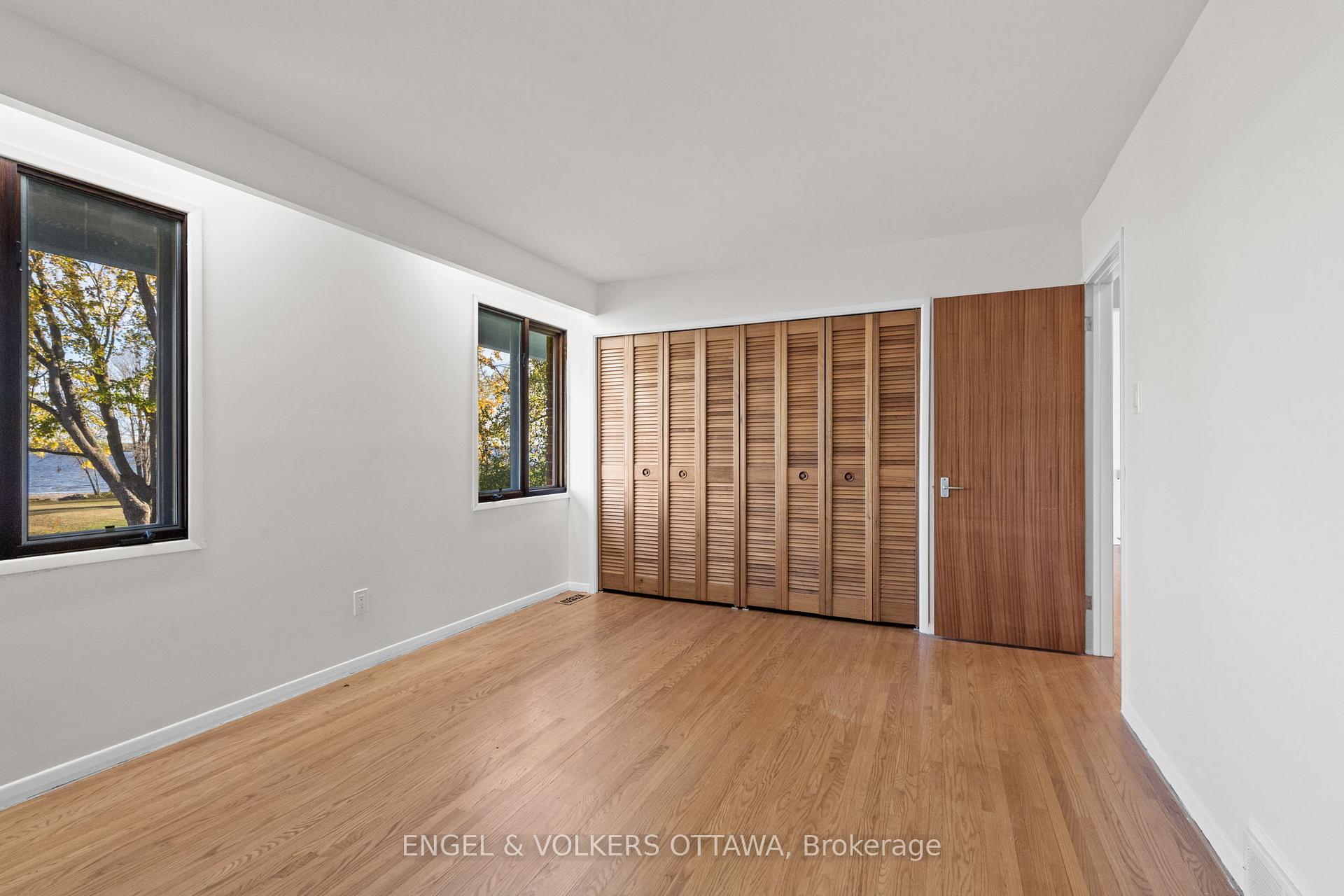 Photo 23 of 263 Grandview Road, Ottawa, Crystal Bay/Rocky Point — HOMEH