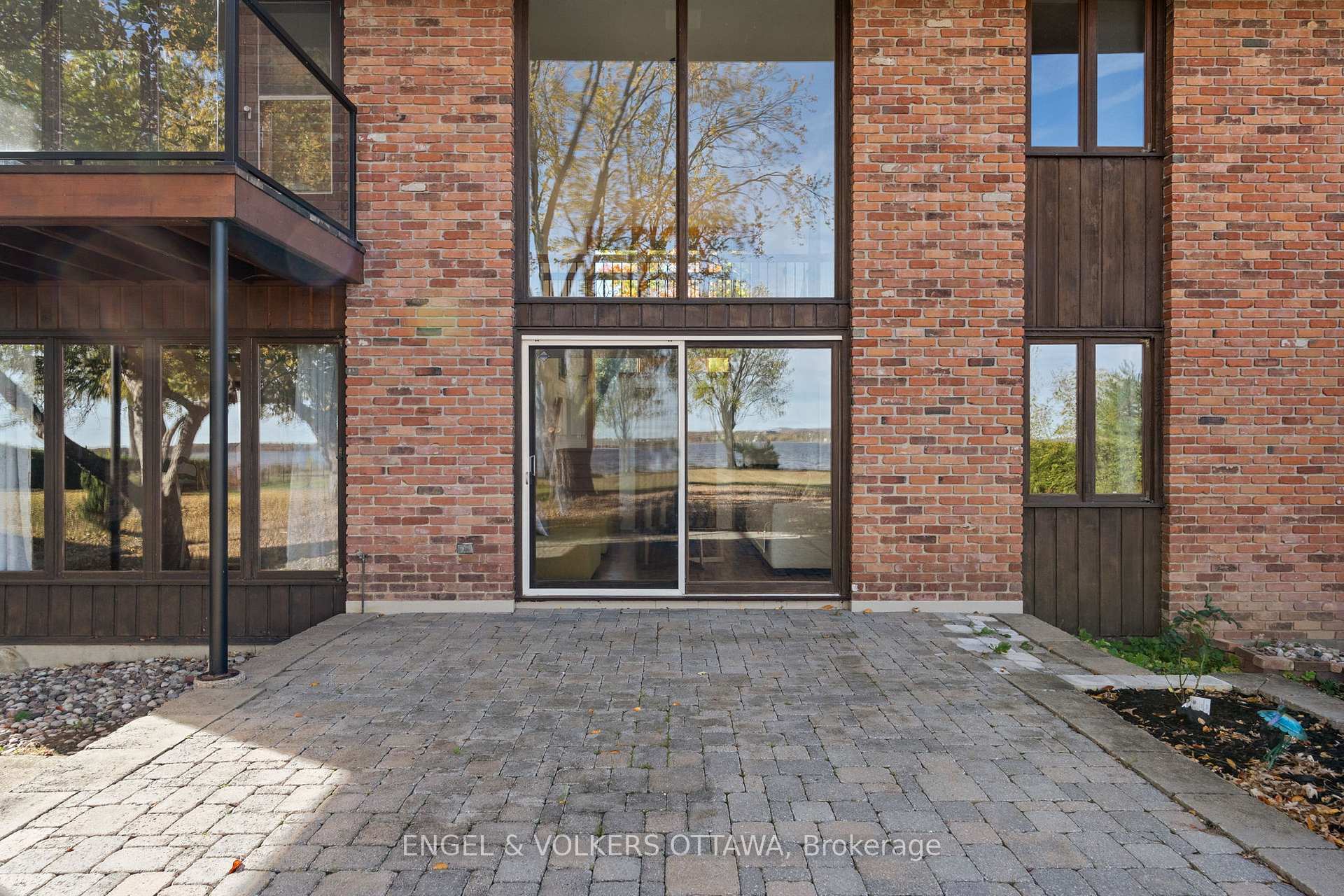 Photo 32 of 263 Grandview Road, Ottawa, Crystal Bay/Rocky Point — HOMEH