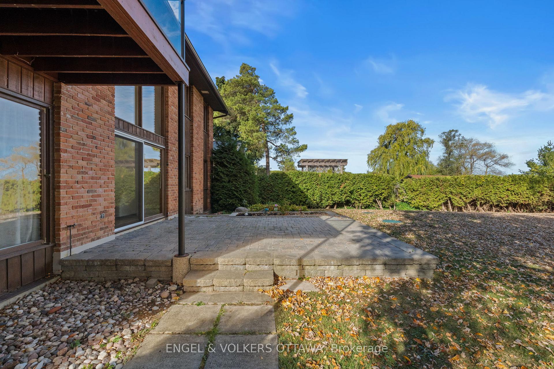 Photo 35 of 263 Grandview Road, Ottawa, Crystal Bay/Rocky Point — HOMEH