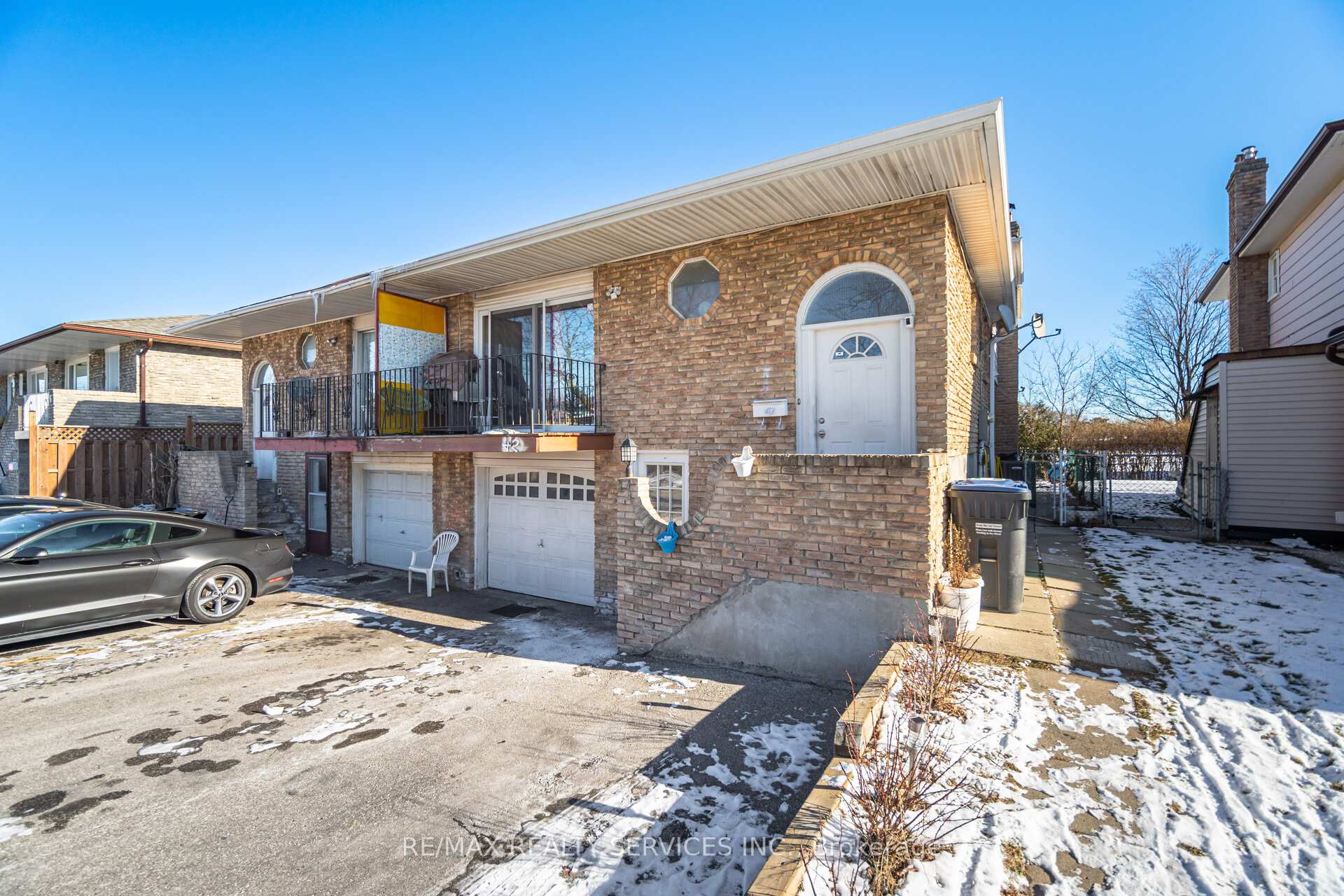 Photo 2 of 42 Abell Drive E, Brampton, Madoc — HOMEH