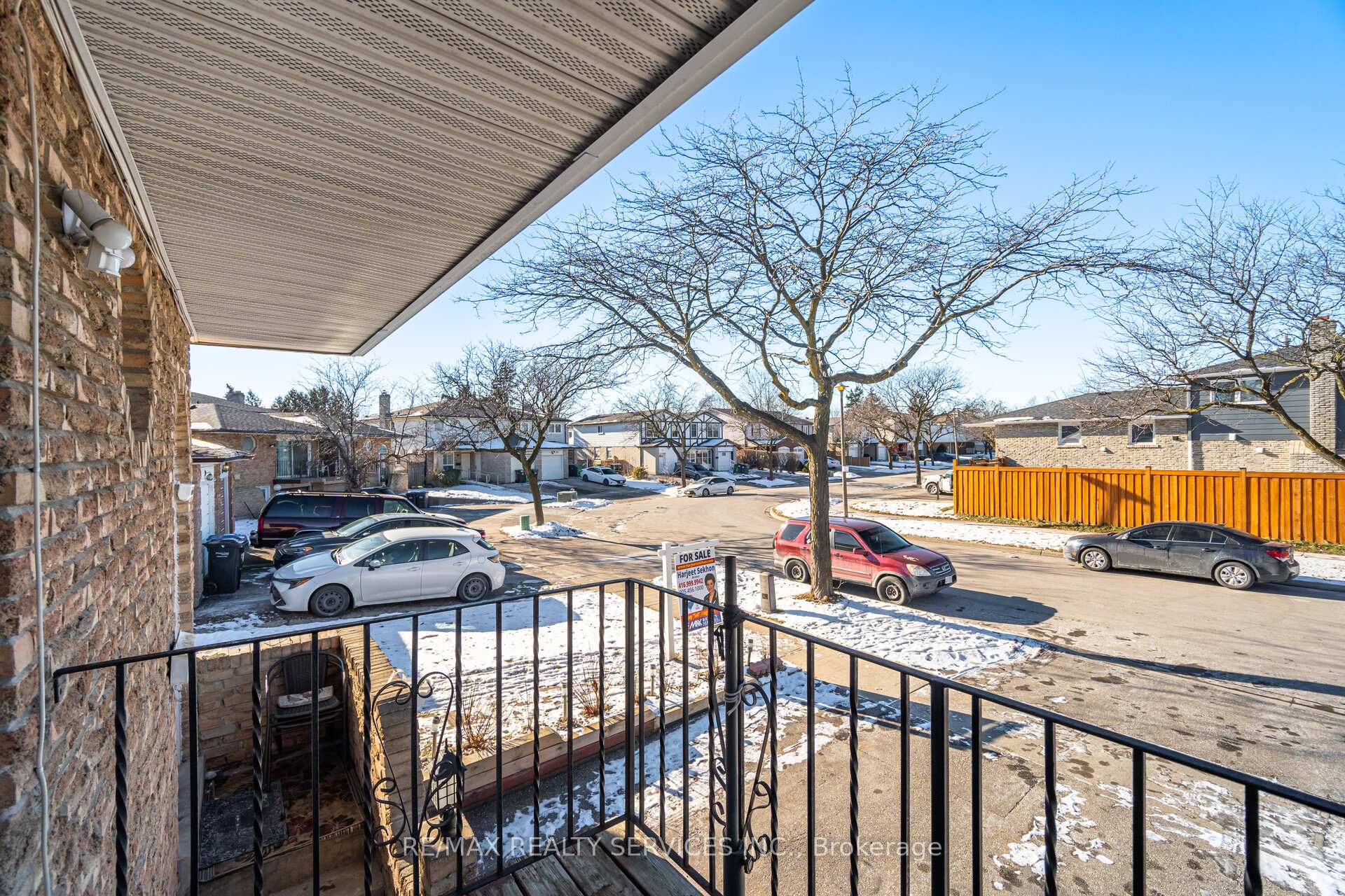 Photo 6 of 42 Abell Drive E, Brampton, Madoc — HOMEH